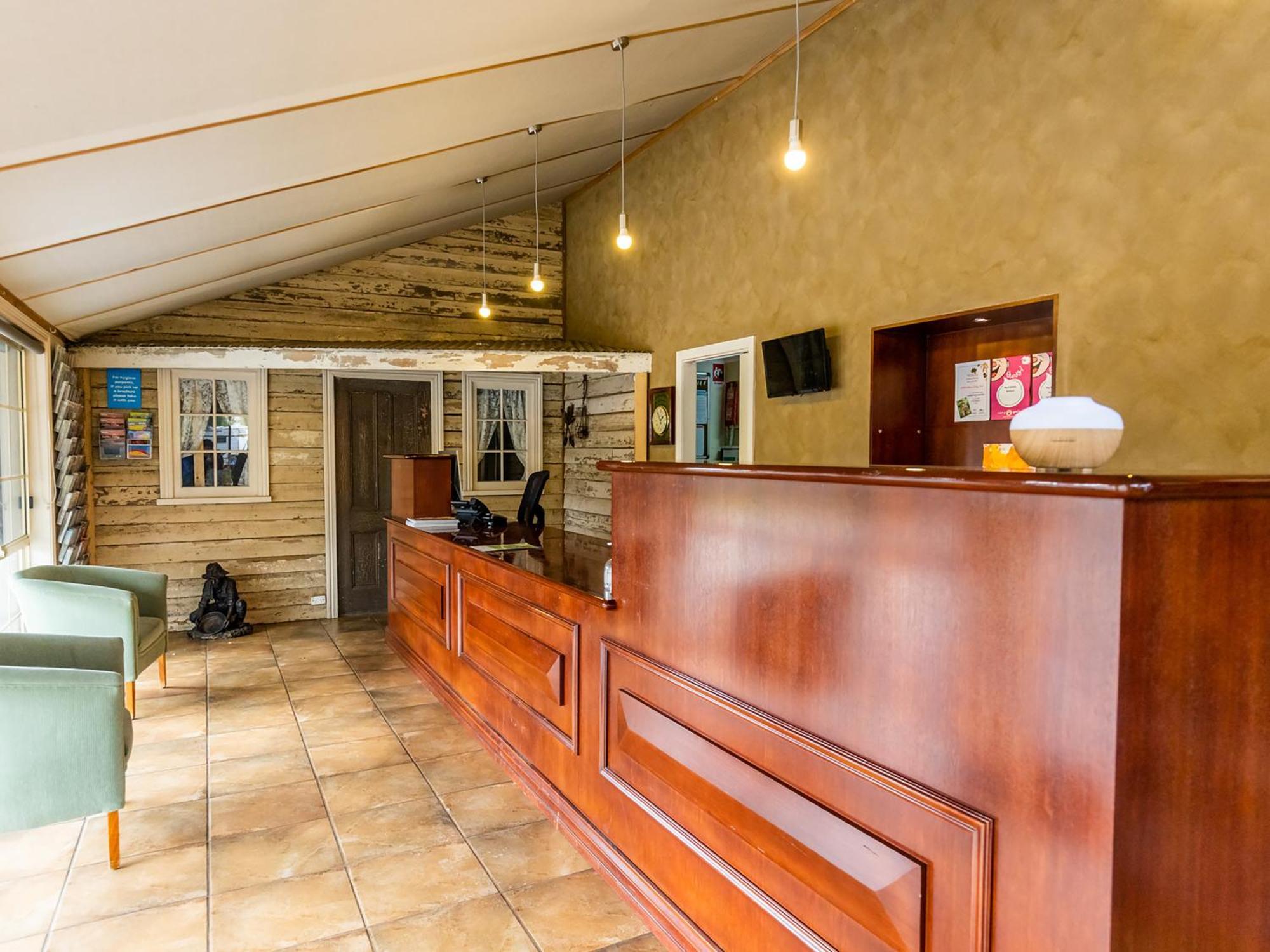 Nrma Ballarat Holiday Park ภายนอก รูปภาพ