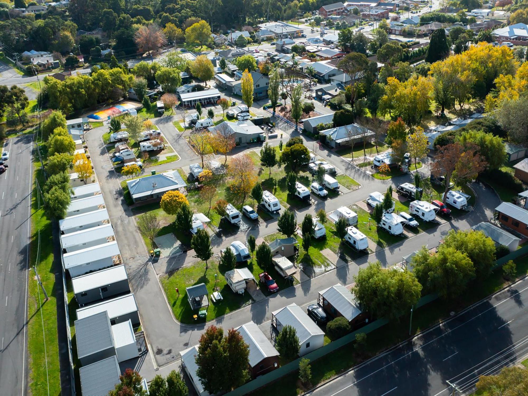 Nrma Ballarat Holiday Park ภายนอก รูปภาพ