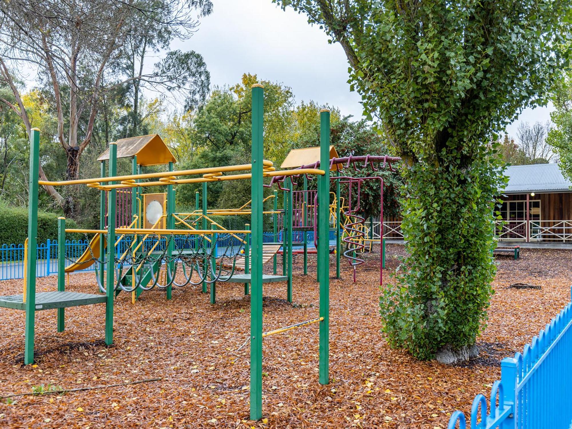 Nrma Ballarat Holiday Park ภายนอก รูปภาพ