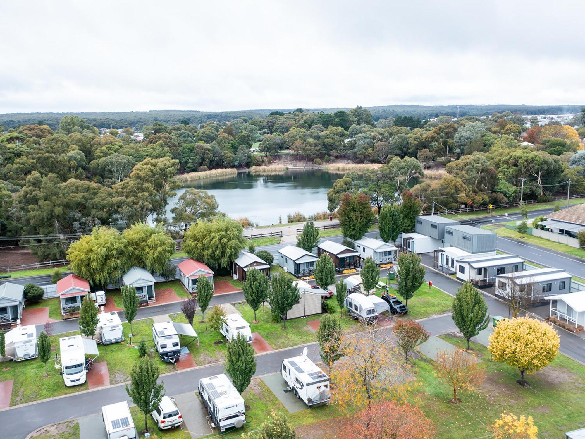 Nrma Ballarat Holiday Park ภายนอก รูปภาพ