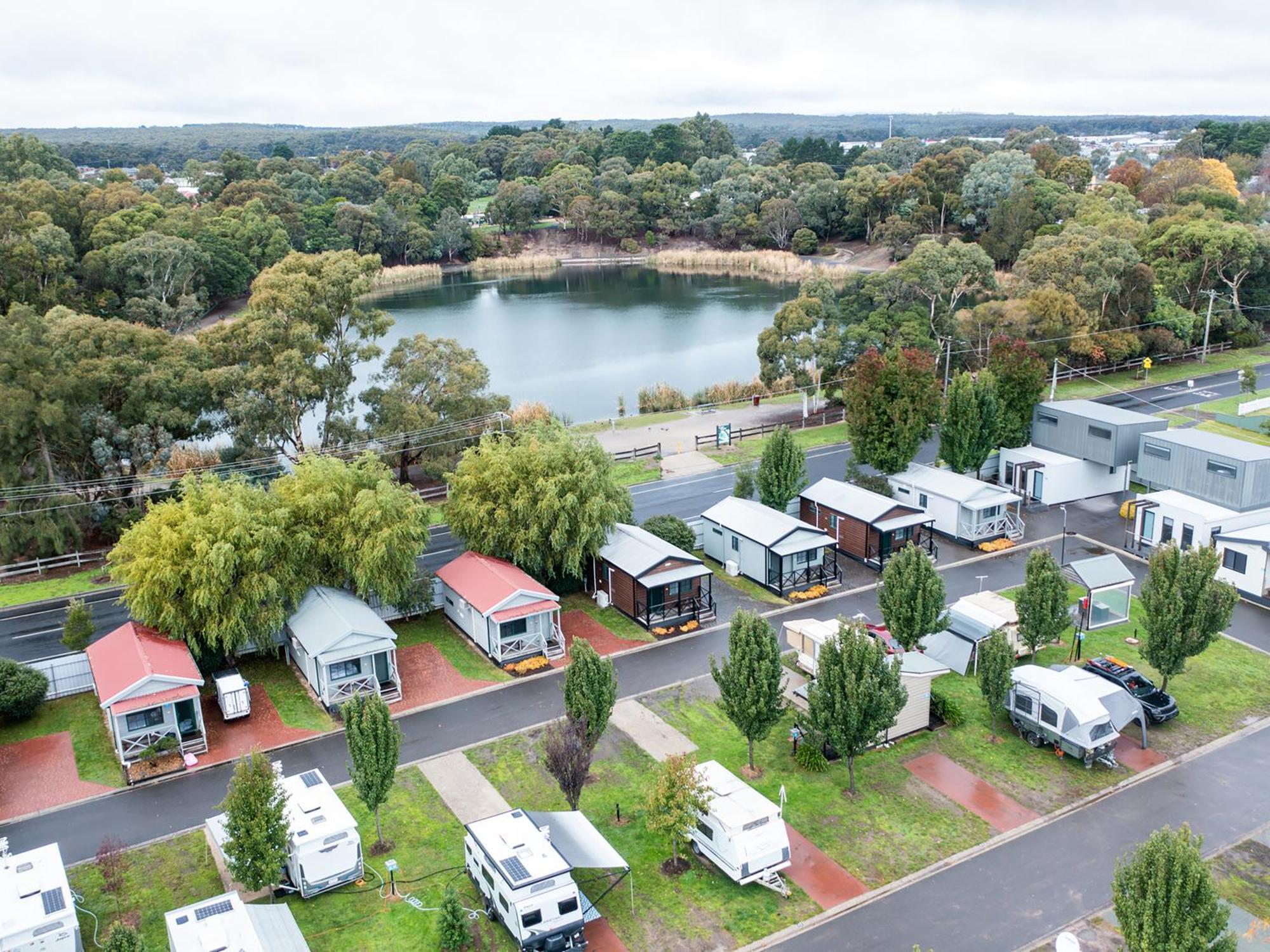 Nrma Ballarat Holiday Park ภายนอก รูปภาพ