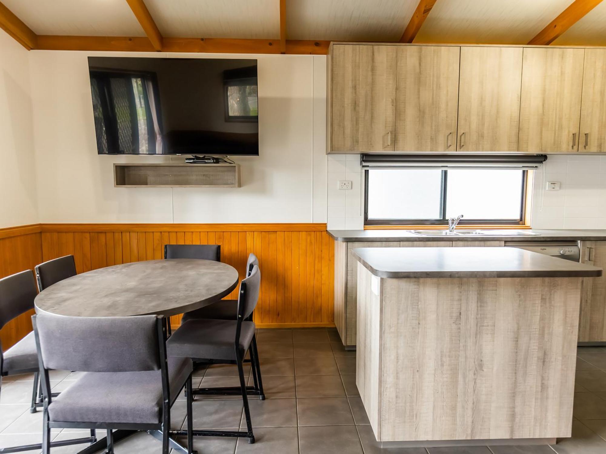 Nrma Ballarat Holiday Park ห้อง รูปภาพ