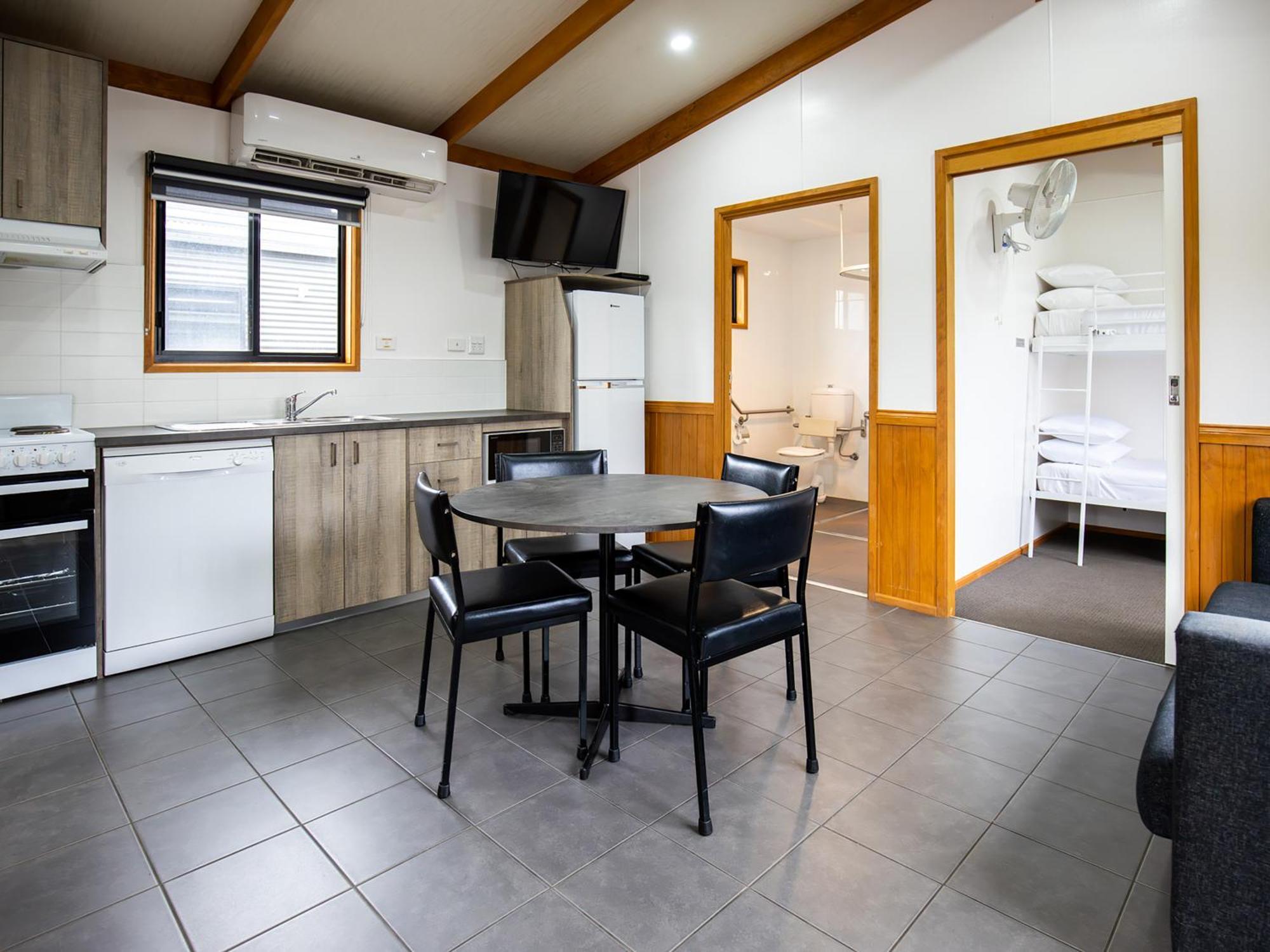 Nrma Ballarat Holiday Park ห้อง รูปภาพ
