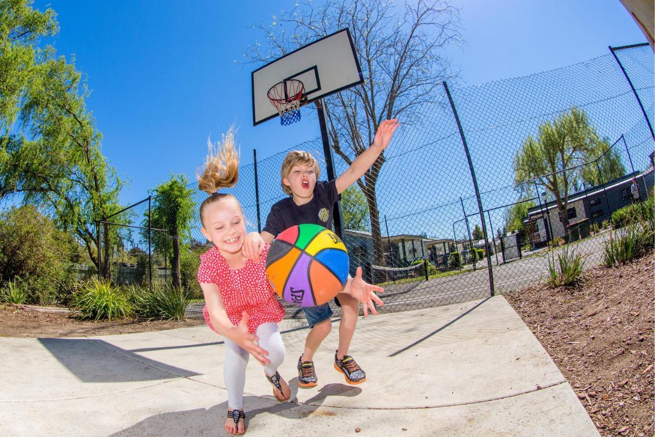 Nrma Ballarat Holiday Park ภายนอก รูปภาพ