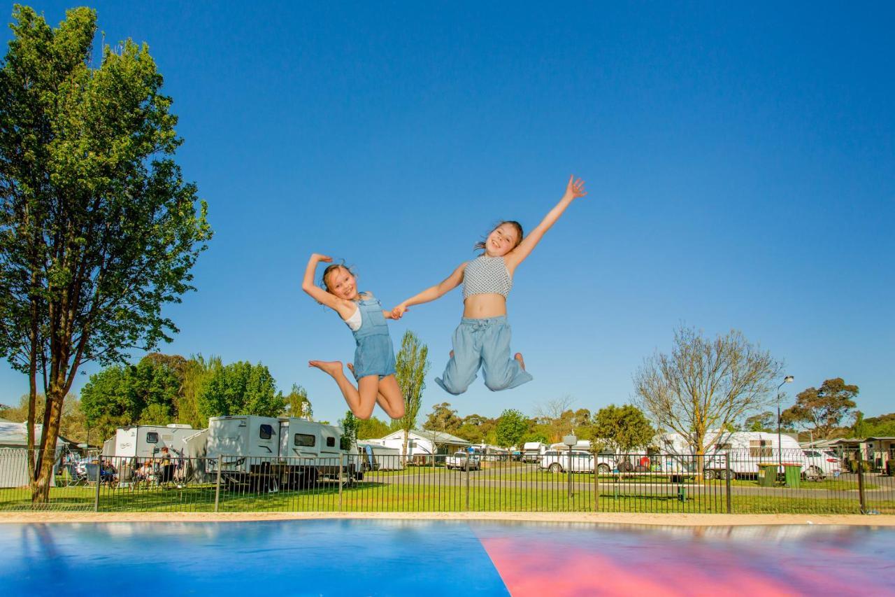 Nrma Ballarat Holiday Park ภายนอก รูปภาพ